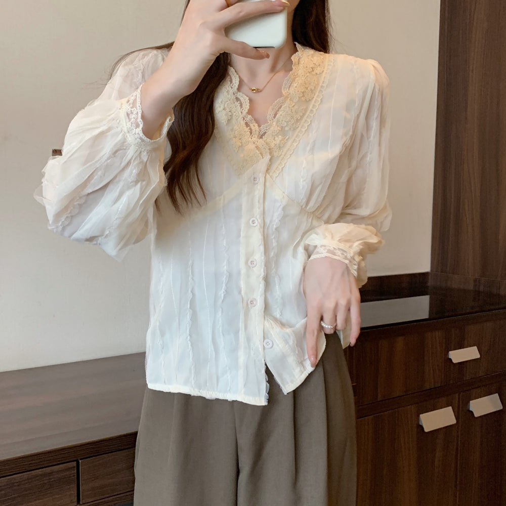 Vネックレースシフォンシャツ