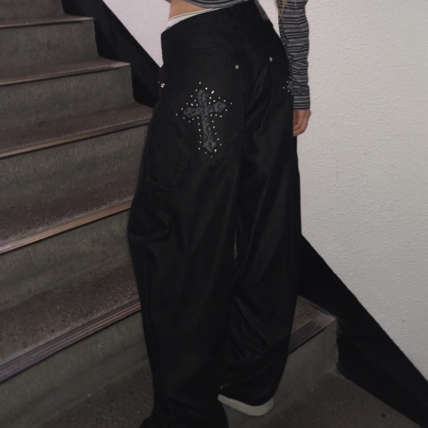 Y2Kクロススタッズジーンズ